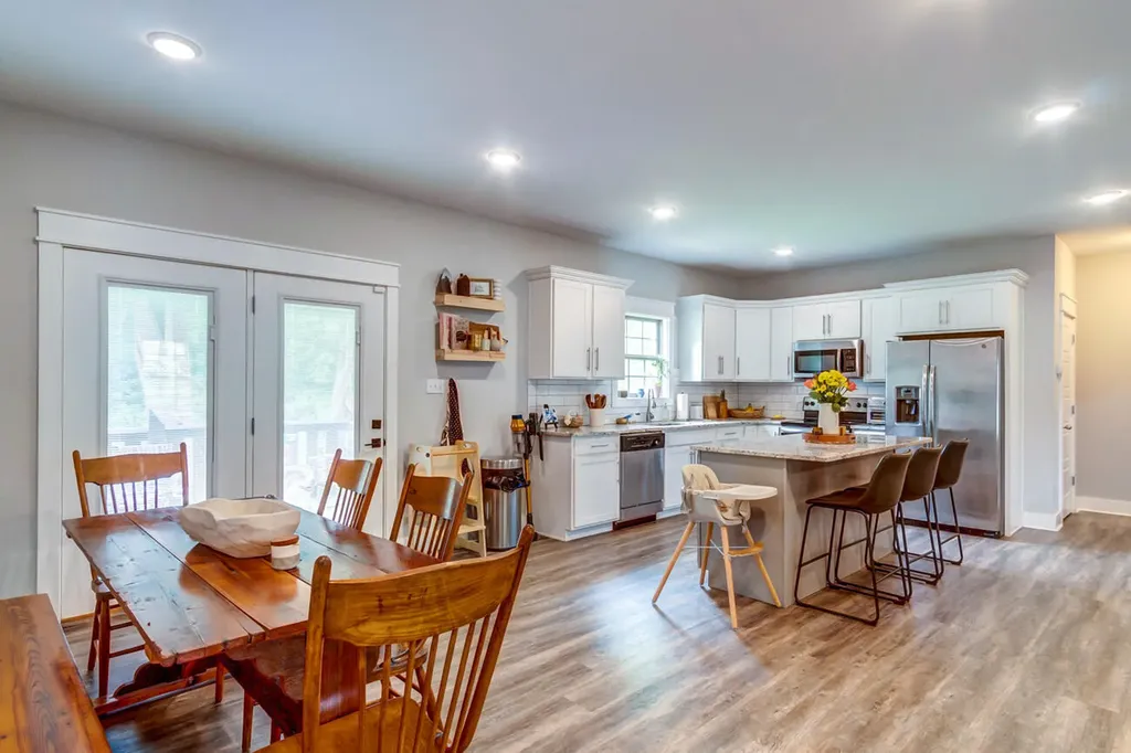 298 Waco Heights Waco KY 40385