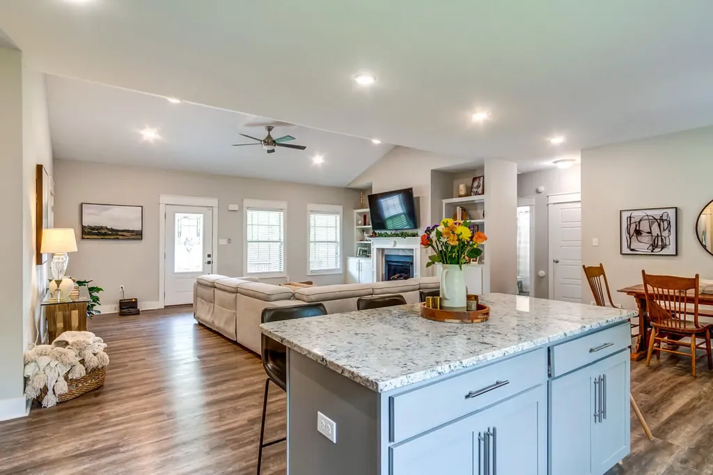 298 Waco Heights Waco KY 40385
