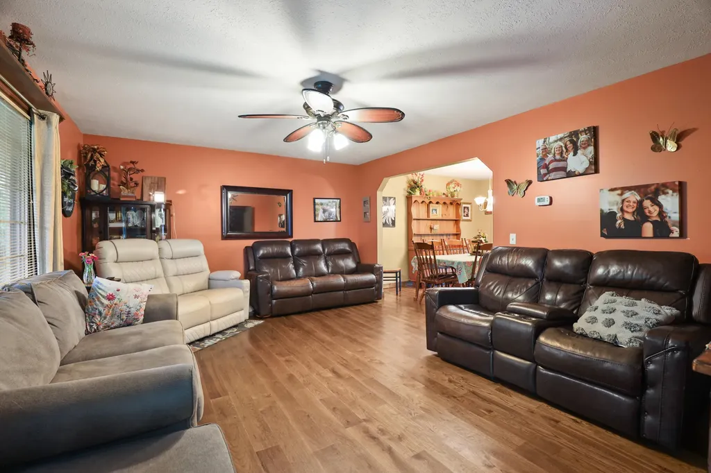 322 Spring Cut Circle Corbin KY 40701