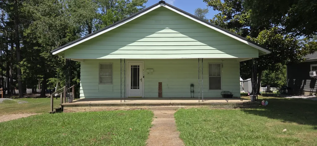 915 S 10th Mayfield KY 42066