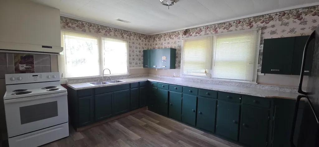 915 S 10th Mayfield KY 42066