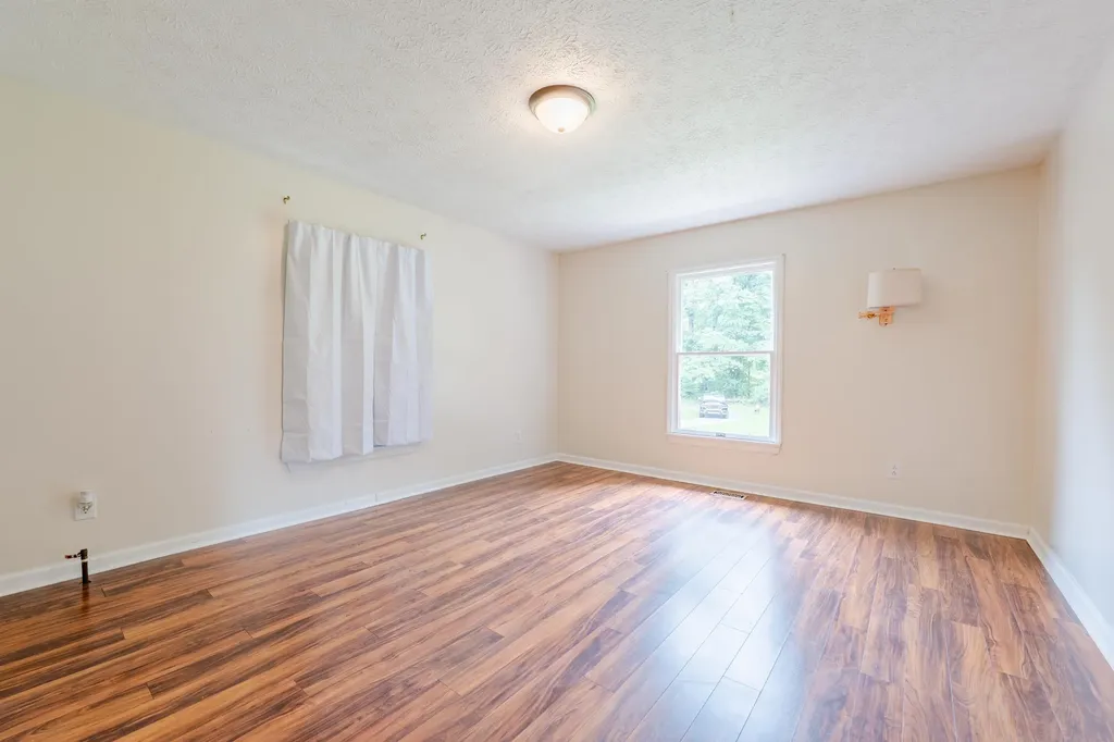 29 Kg Estates Road Louisa KY 41230