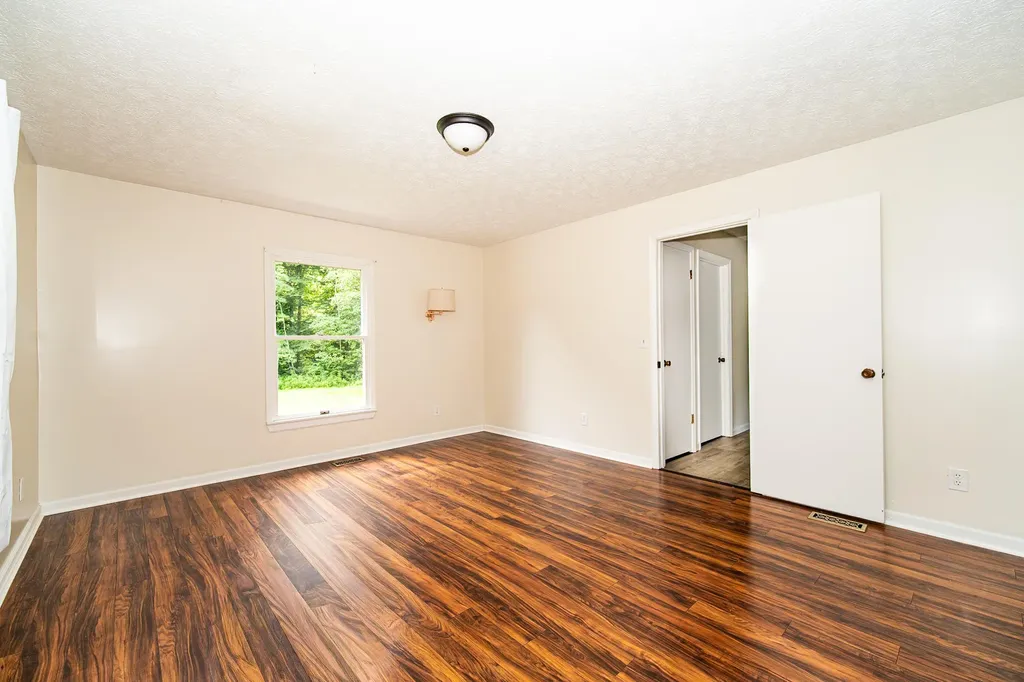 29 Kg Estates Road Louisa KY 41230