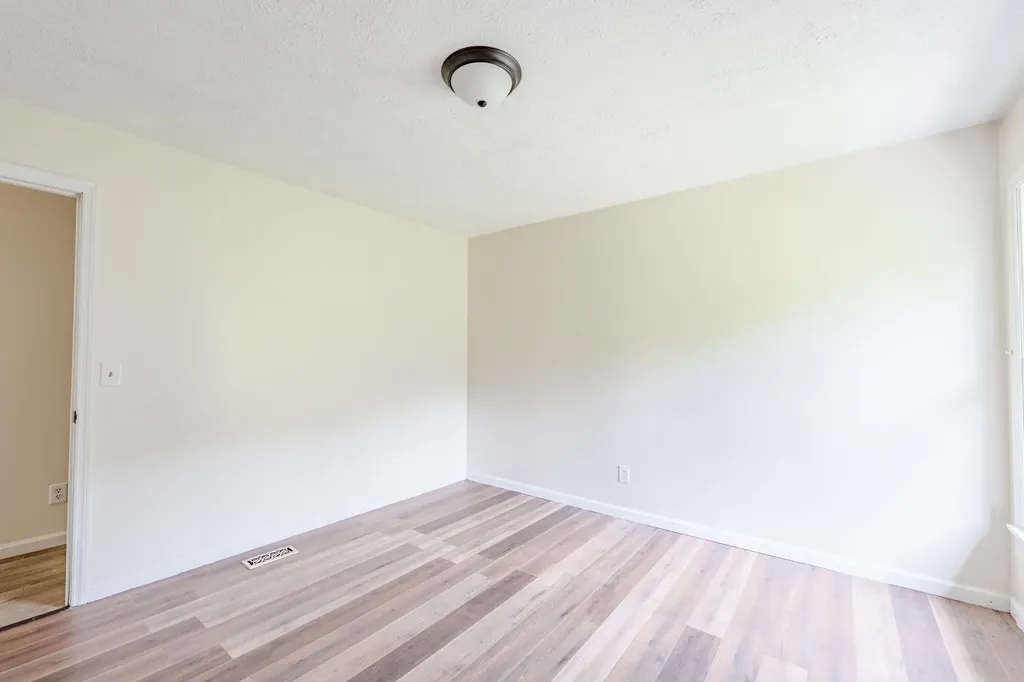 29 Kg Estates Road Louisa KY 41230