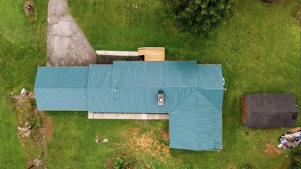 29 Kg Estates Road Louisa KY 41230