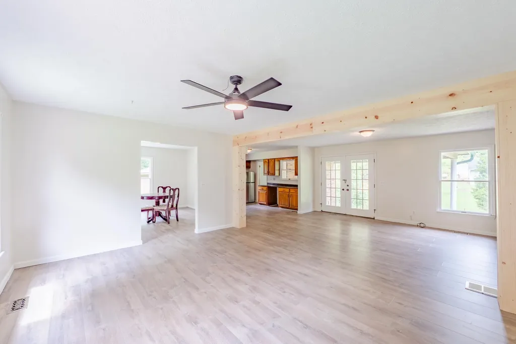 29 Kg Estates Road Louisa KY 41230