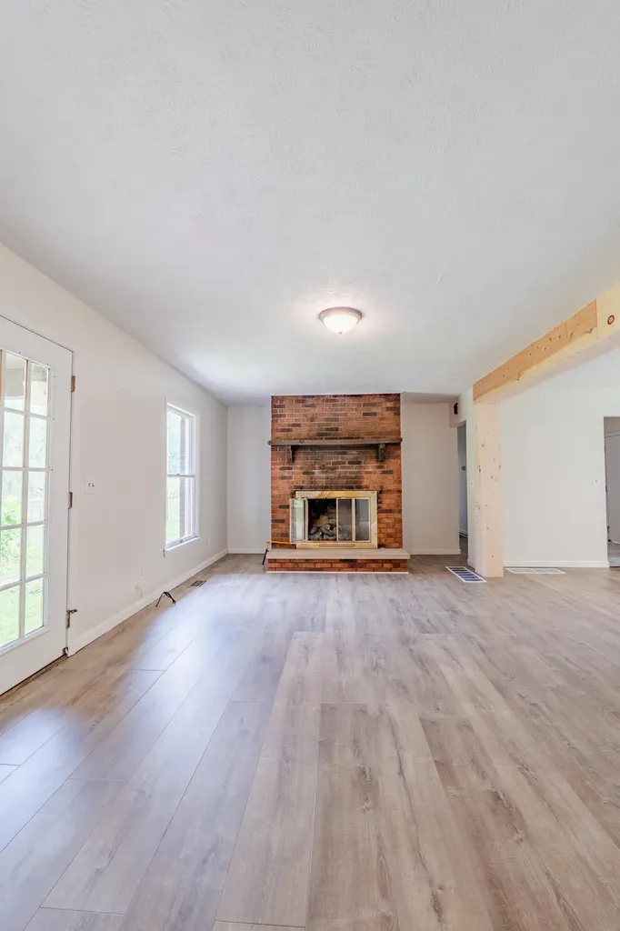 29 Kg Estates Road Louisa KY 41230