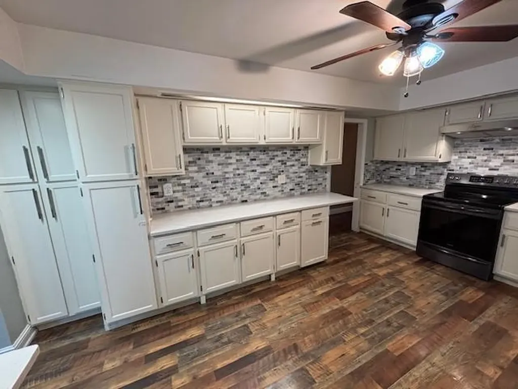 3527 Greentree Road Lexington KY 40517