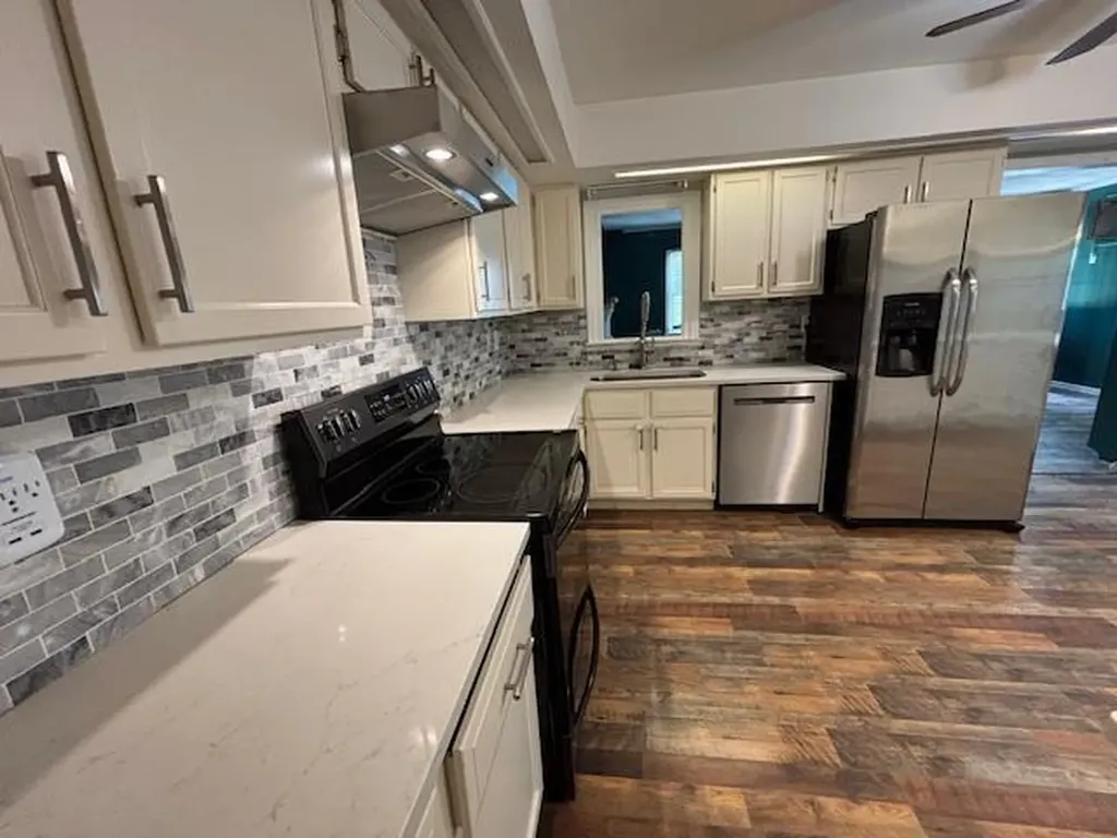 3527 Greentree Road Lexington KY 40517