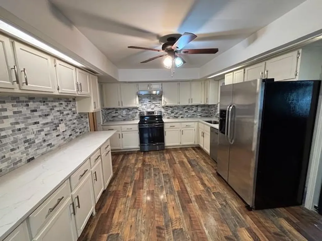 3527 Greentree Road Lexington KY 40517