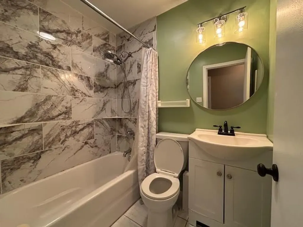 3527 Greentree Road Lexington KY 40517