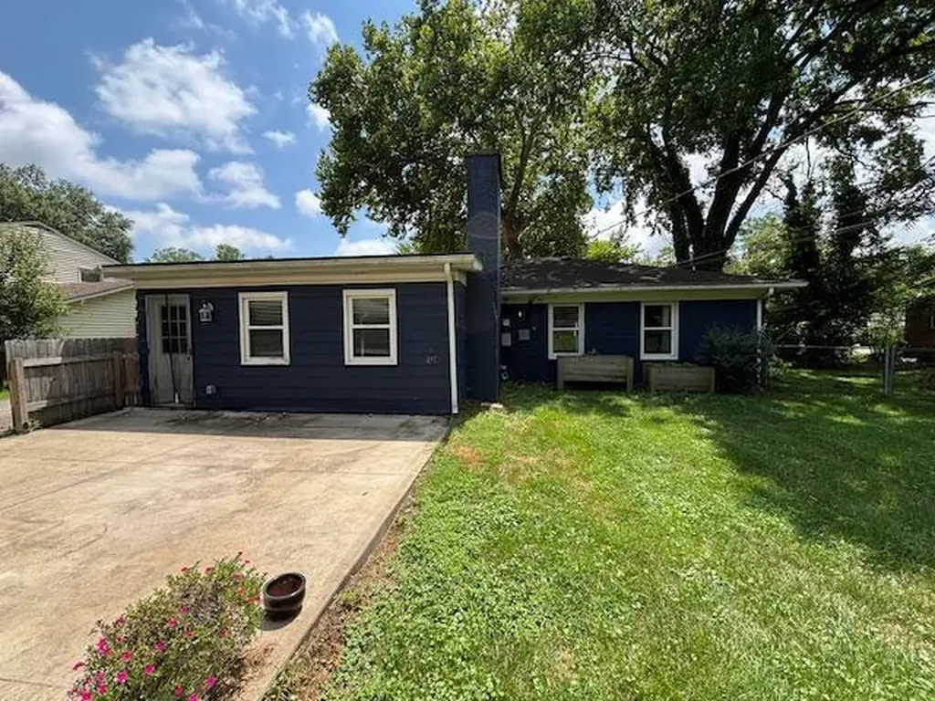 3527 Greentree Road Lexington KY 40517