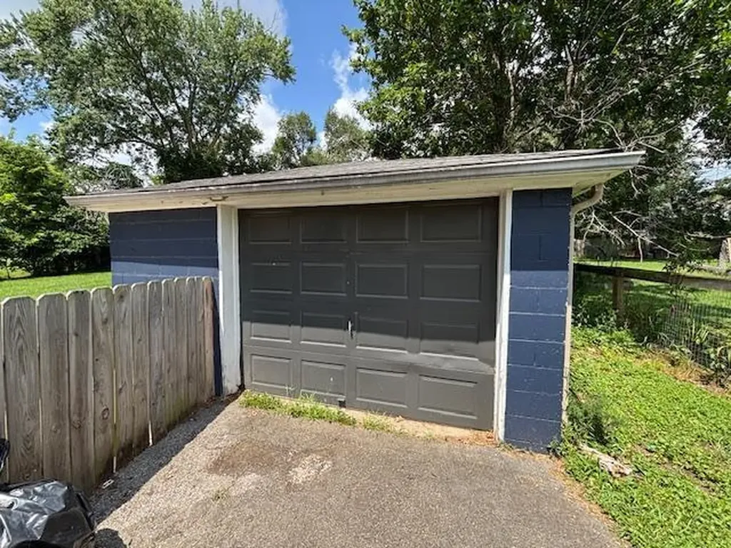 3527 Greentree Road Lexington KY 40517