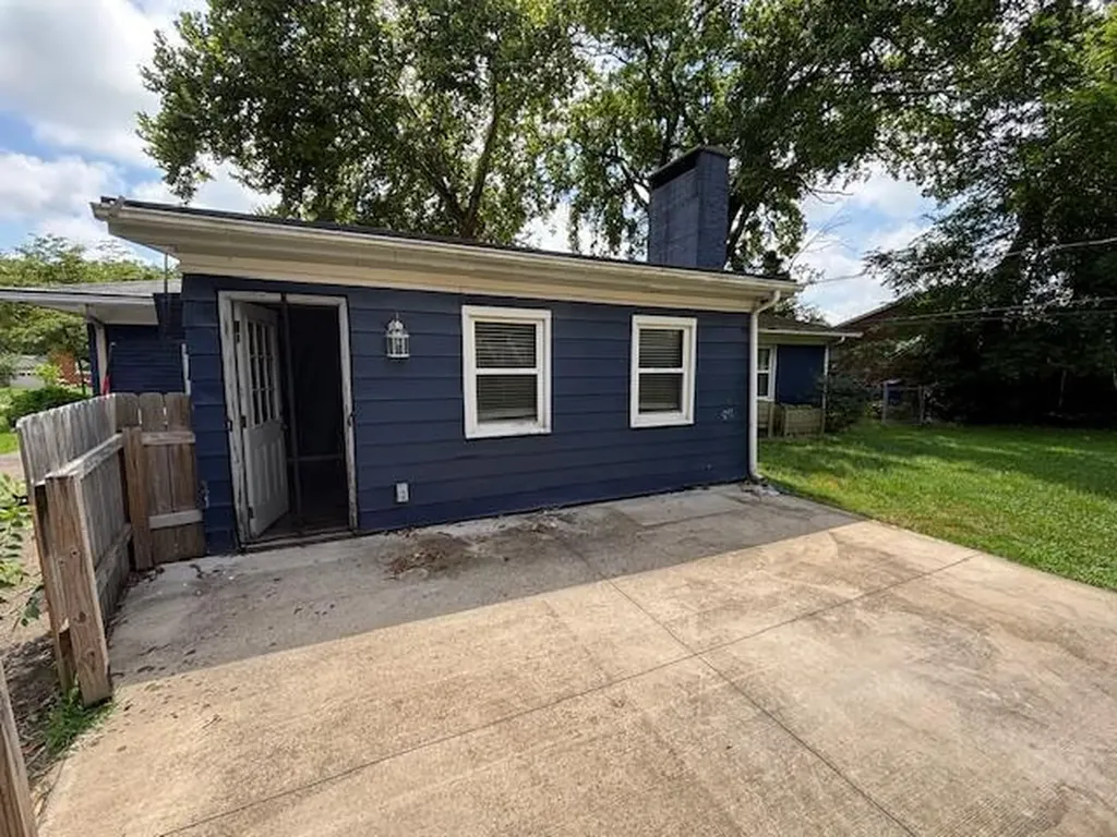 3527 Greentree Road Lexington KY 40517