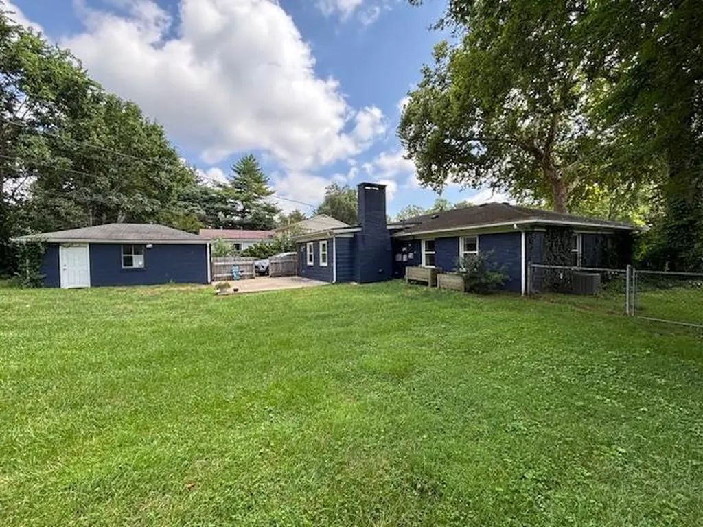 3527 Greentree Road Lexington KY 40517