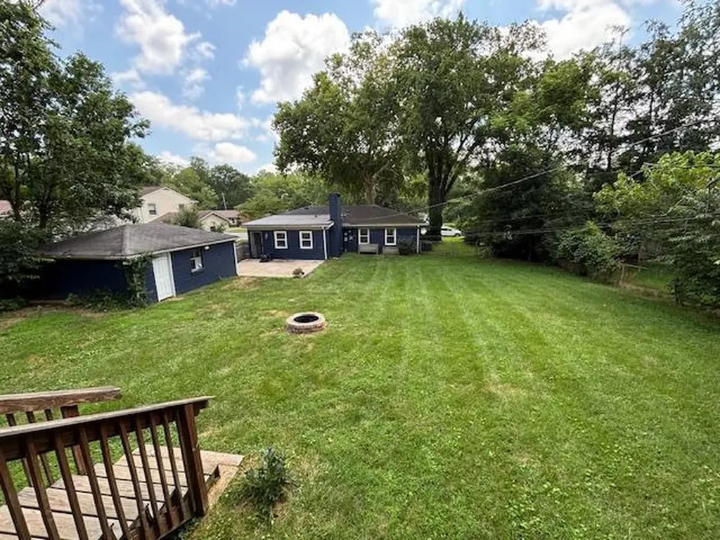 3527 Greentree Road Lexington KY 40517