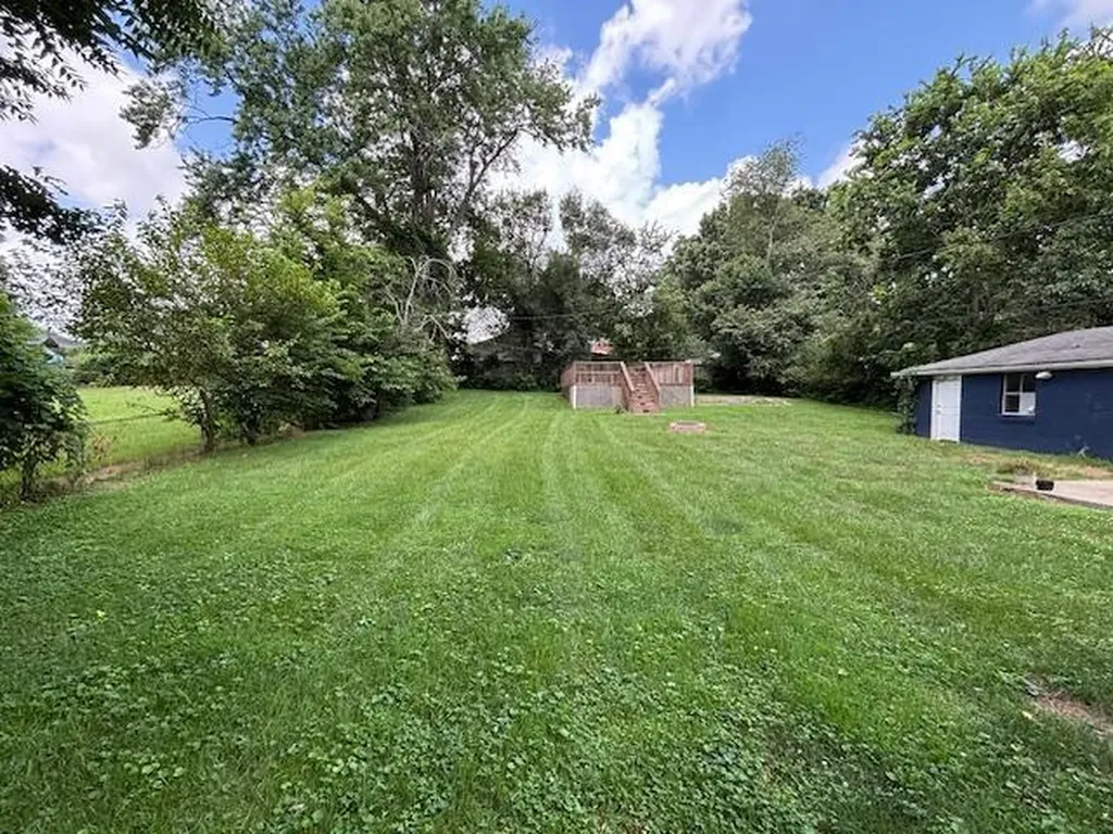 3527 Greentree Road Lexington KY 40517