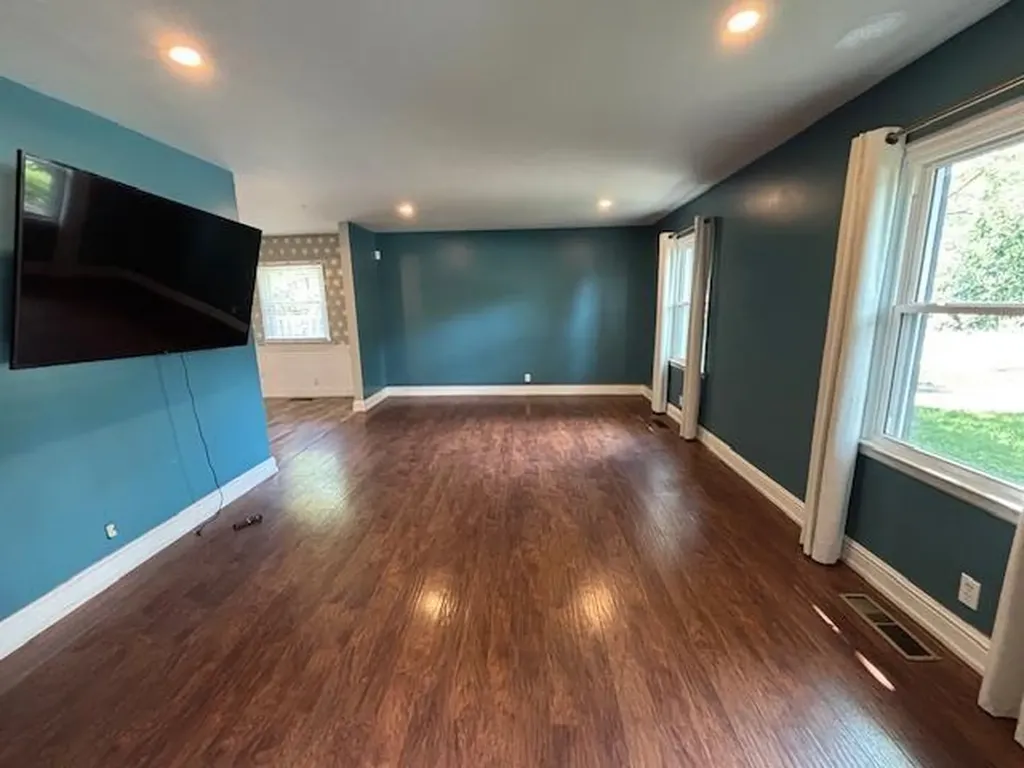 3527 Greentree Road Lexington KY 40517
