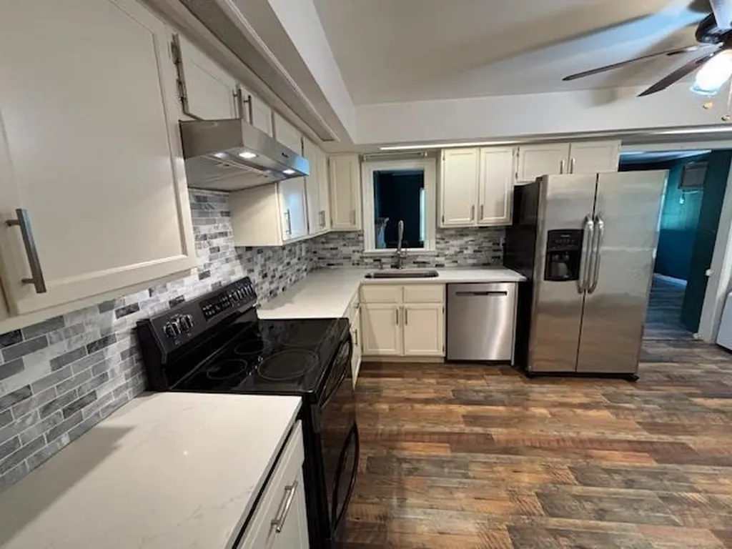 3527 Greentree Road Lexington KY 40517