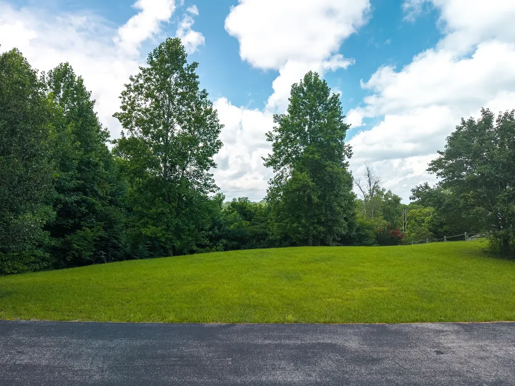 Lot 5 Cumberland Oaks Drive Monticello KY 42633