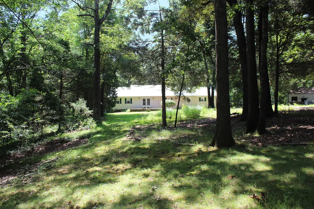254 Kirk Ridge Road Murray KY 42071