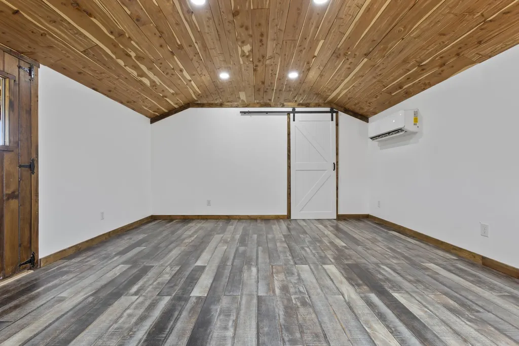 3048 Tarr Ridge Road Frenchburg KY 40322