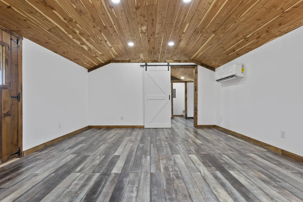 3048 Tarr Ridge Road Frenchburg KY 40322