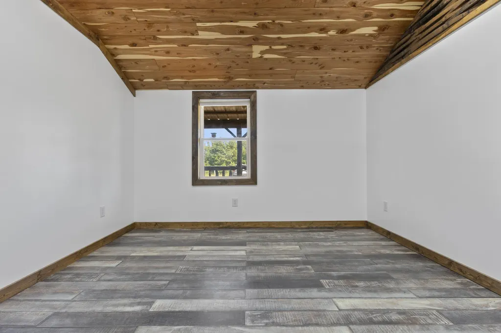 3048 Tarr Ridge Road Frenchburg KY 40322