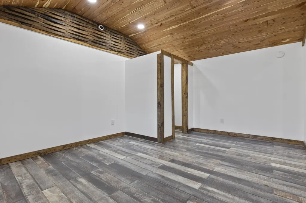3048 Tarr Ridge Road Frenchburg KY 40322
