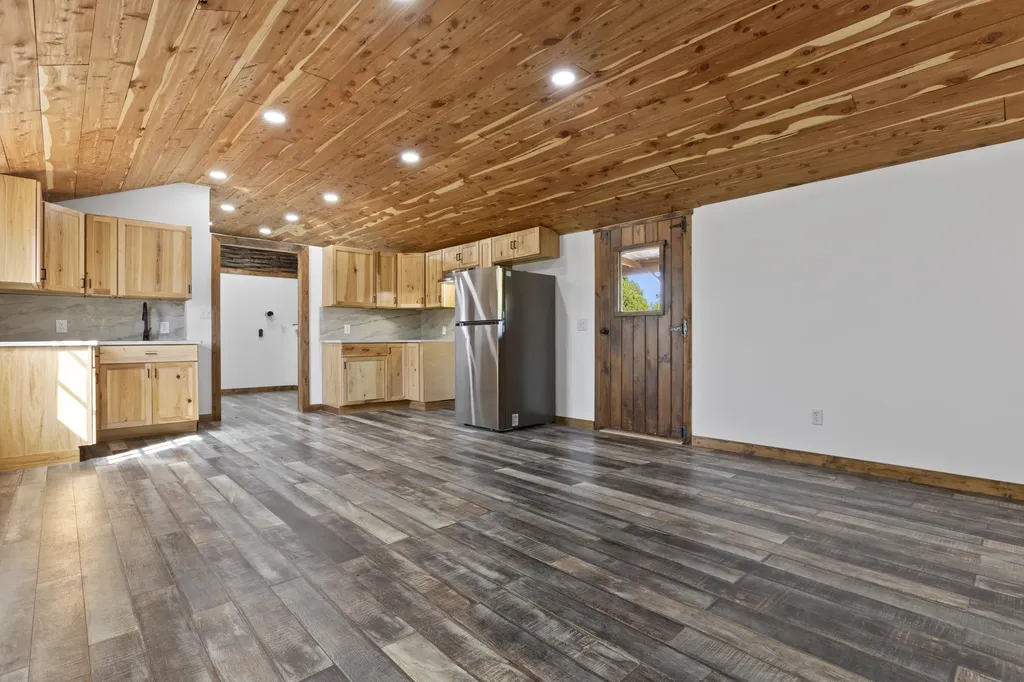 3048 Tarr Ridge Road Frenchburg KY 40322