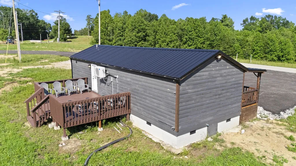 3048 Tarr Ridge Road Frenchburg KY 40322