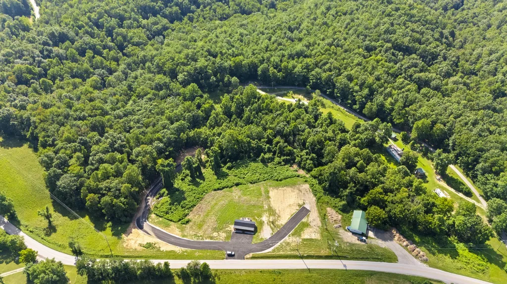 3048 Tarr Ridge Road Frenchburg KY 40322
