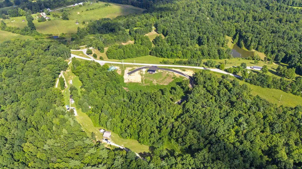 3048 Tarr Ridge Road Frenchburg KY 40322
