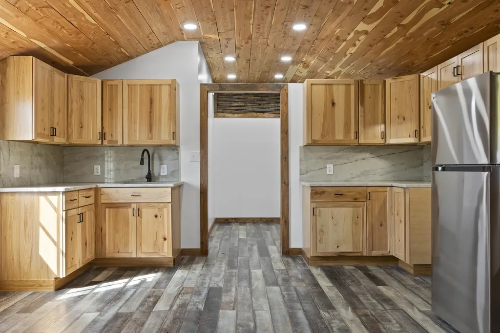 3048 Tarr Ridge Road Frenchburg KY 40322