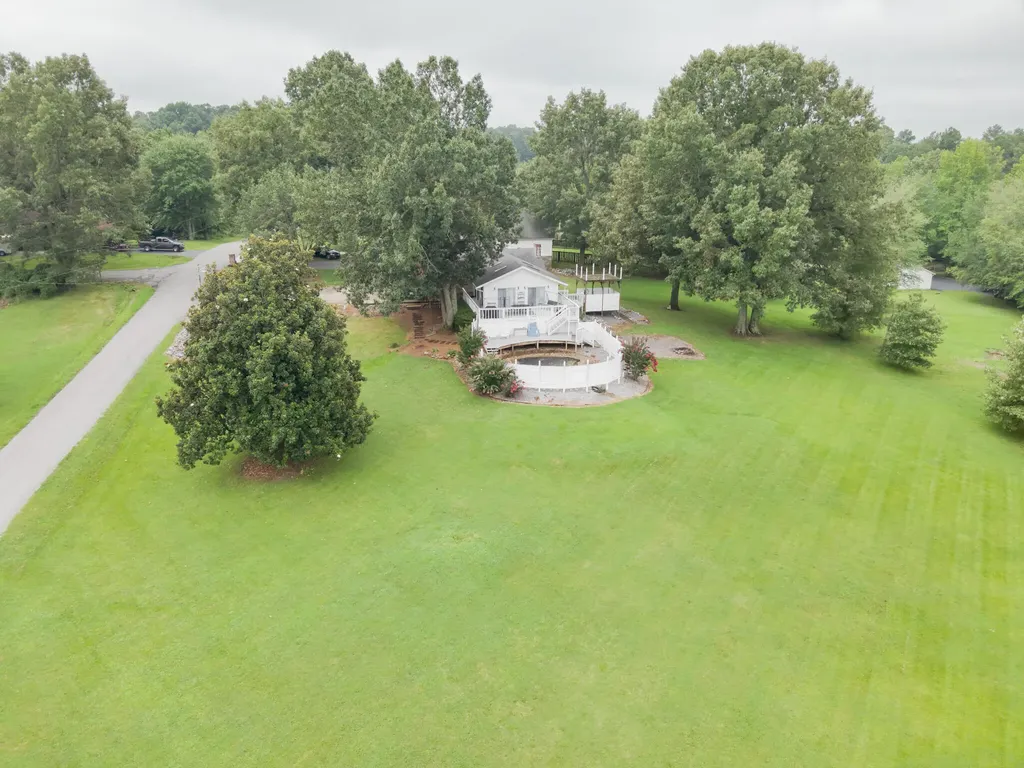 163 Rock Castle Road Gilbertsville KY 42044
