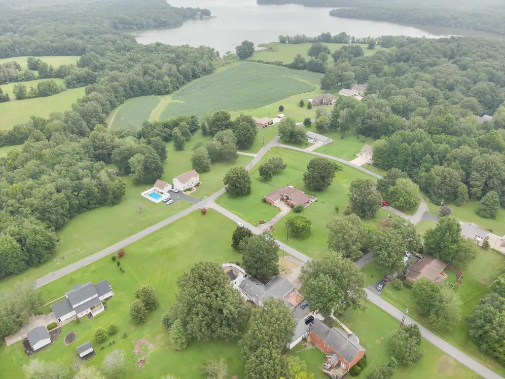 163 Rock Castle Road Gilbertsville KY 42044
