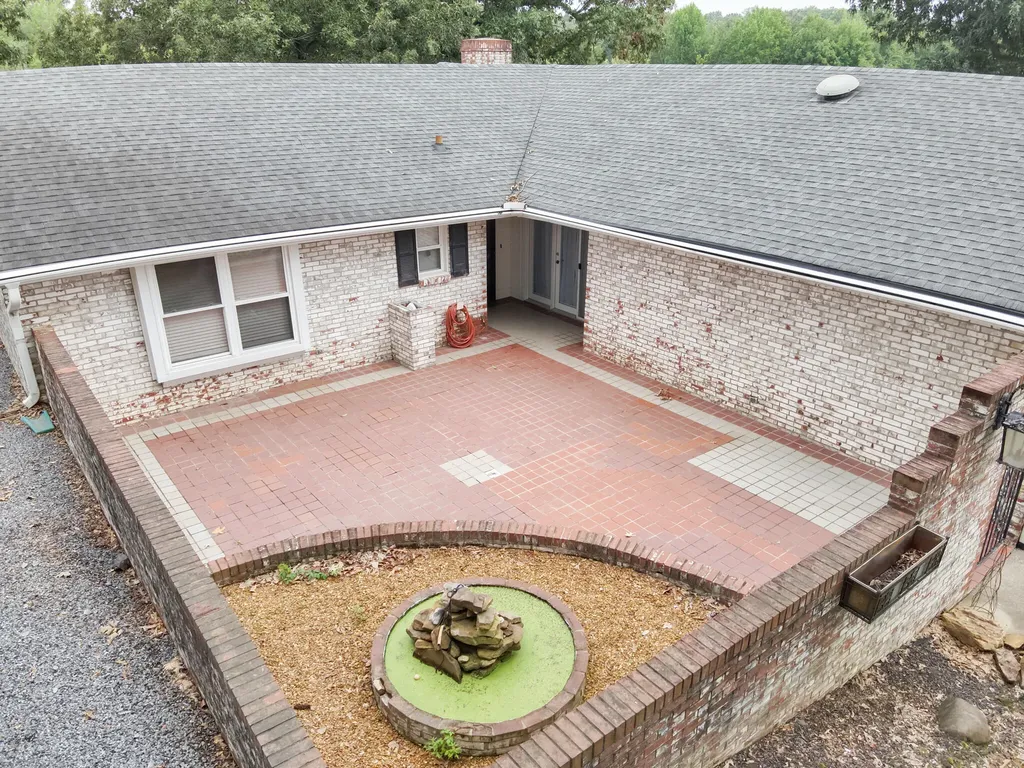 163 Rock Castle Road Gilbertsville KY 42044