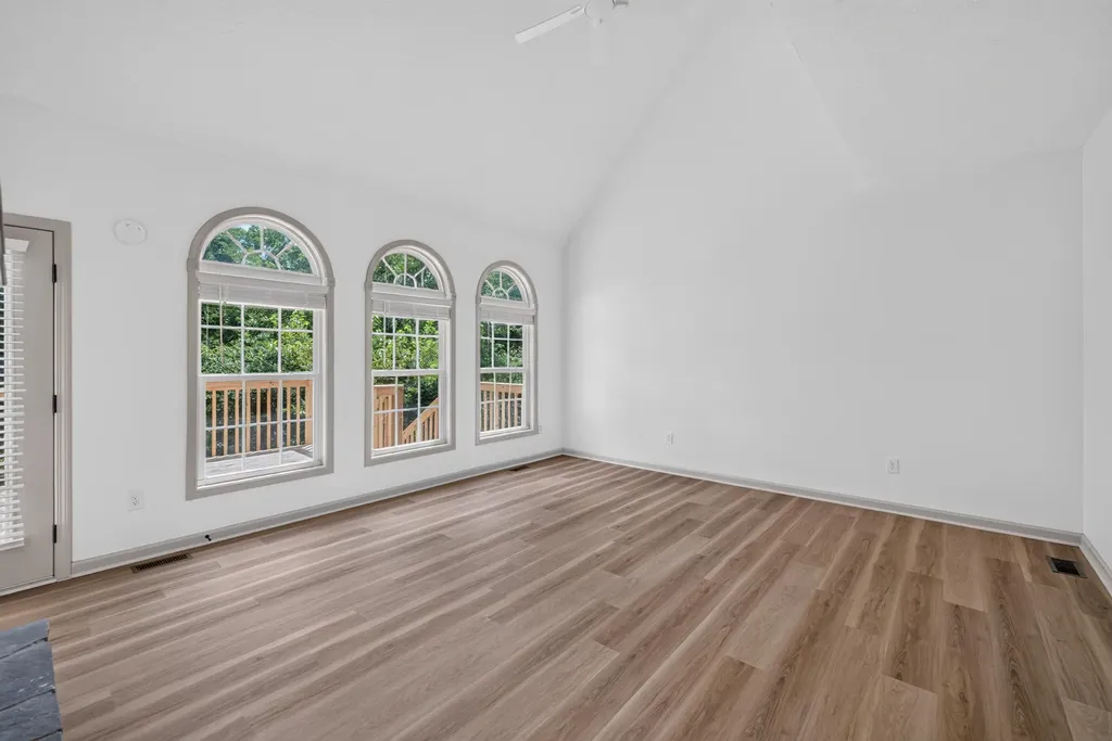 3136 Roundway Down Lane Lexington KY 40509