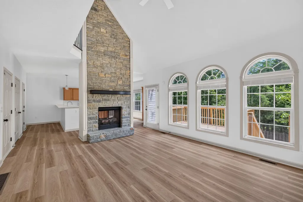 3136 Roundway Down Lane Lexington KY 40509
