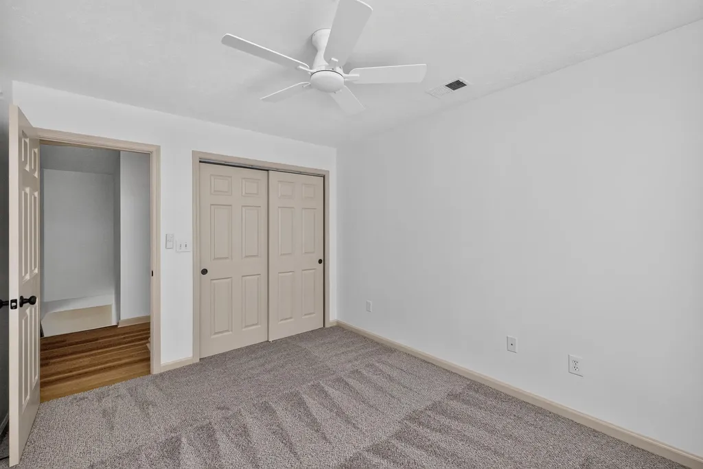 3136 Roundway Down Lane Lexington KY 40509