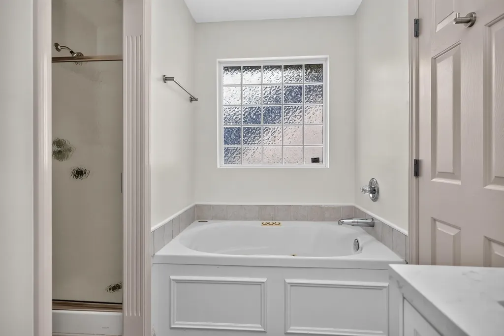 3136 Roundway Down Lane Lexington KY 40509