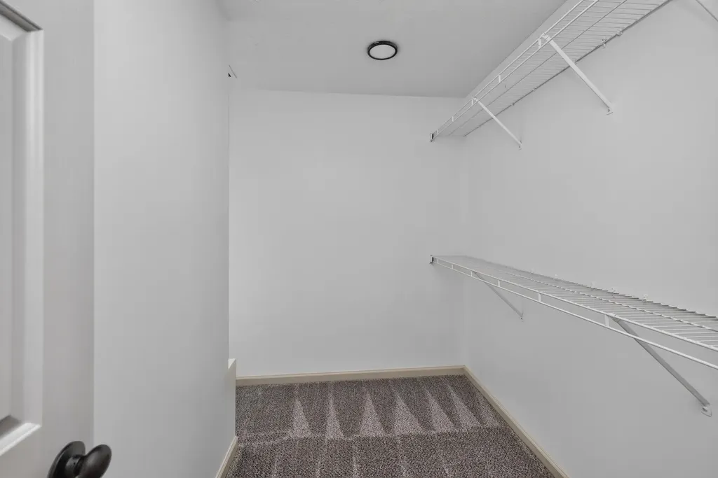 3136 Roundway Down Lane Lexington KY 40509