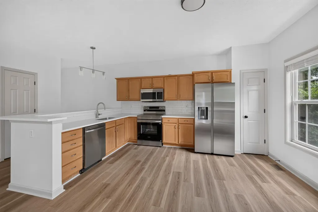 3136 Roundway Down Lane Lexington KY 40509