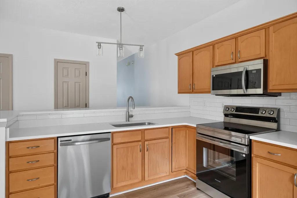 3136 Roundway Down Lane Lexington KY 40509