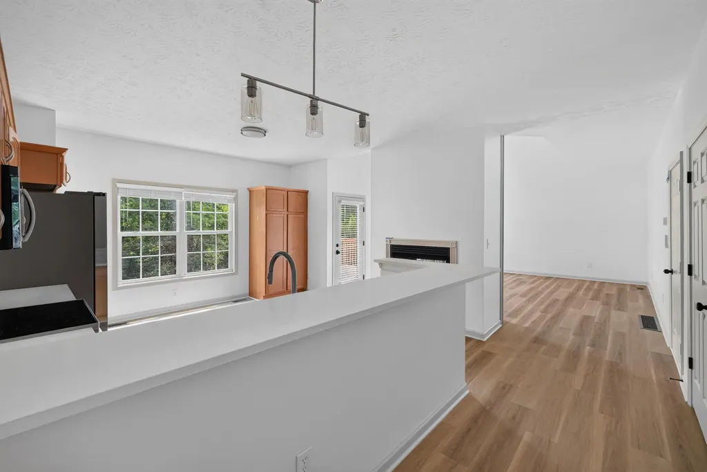 3136 Roundway Down Lane Lexington KY 40509