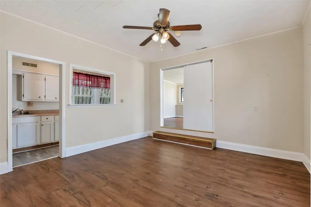 303 N Main Street Williamstown KY 41097