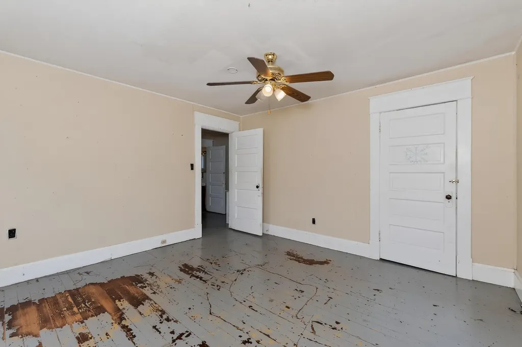303 N Main Street Williamstown KY 41097