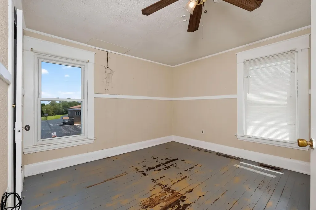 303 N Main Street Williamstown KY 41097