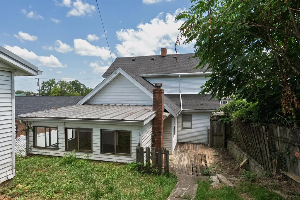 303 N Main Street Williamstown KY 41097