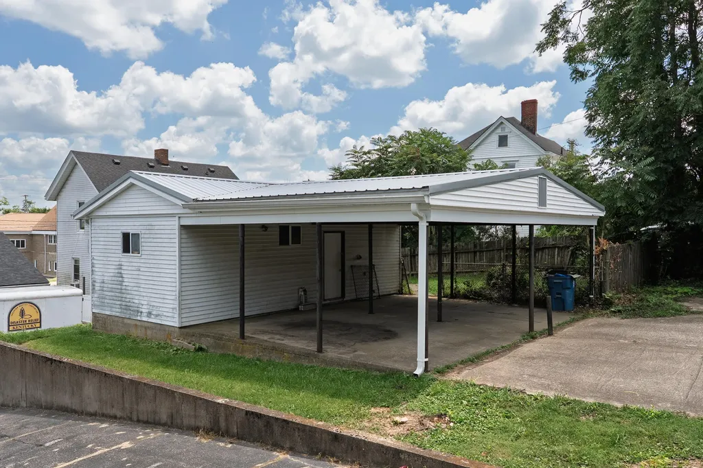 303 N Main Street Williamstown KY 41097